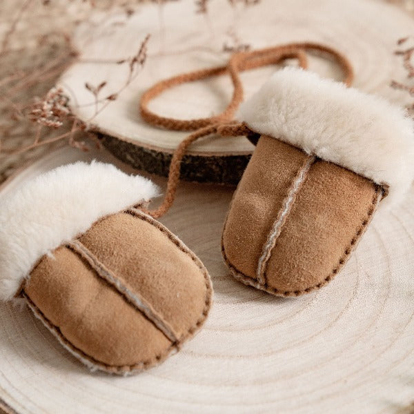 Baby Sheepskin Puddy Mittens on String | Chestnut