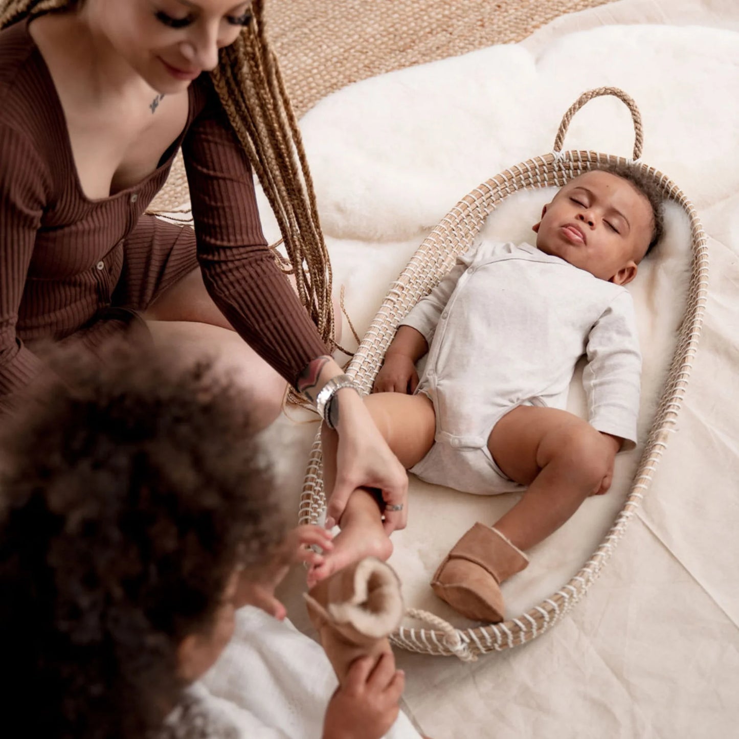 Baby Tabbed Sheepskin Booties | Chestnut