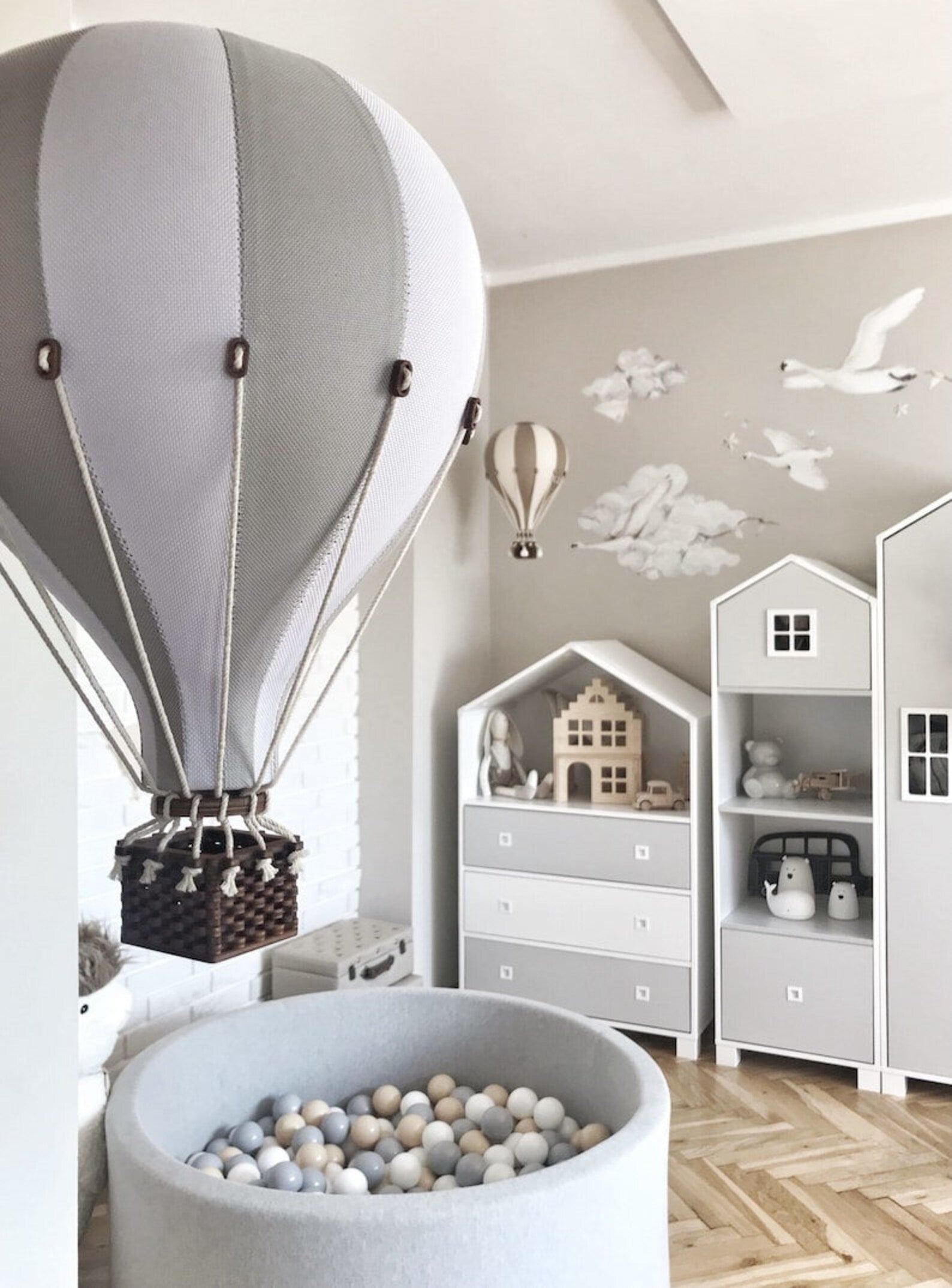 grey decorative hot air balloon for baby nursery