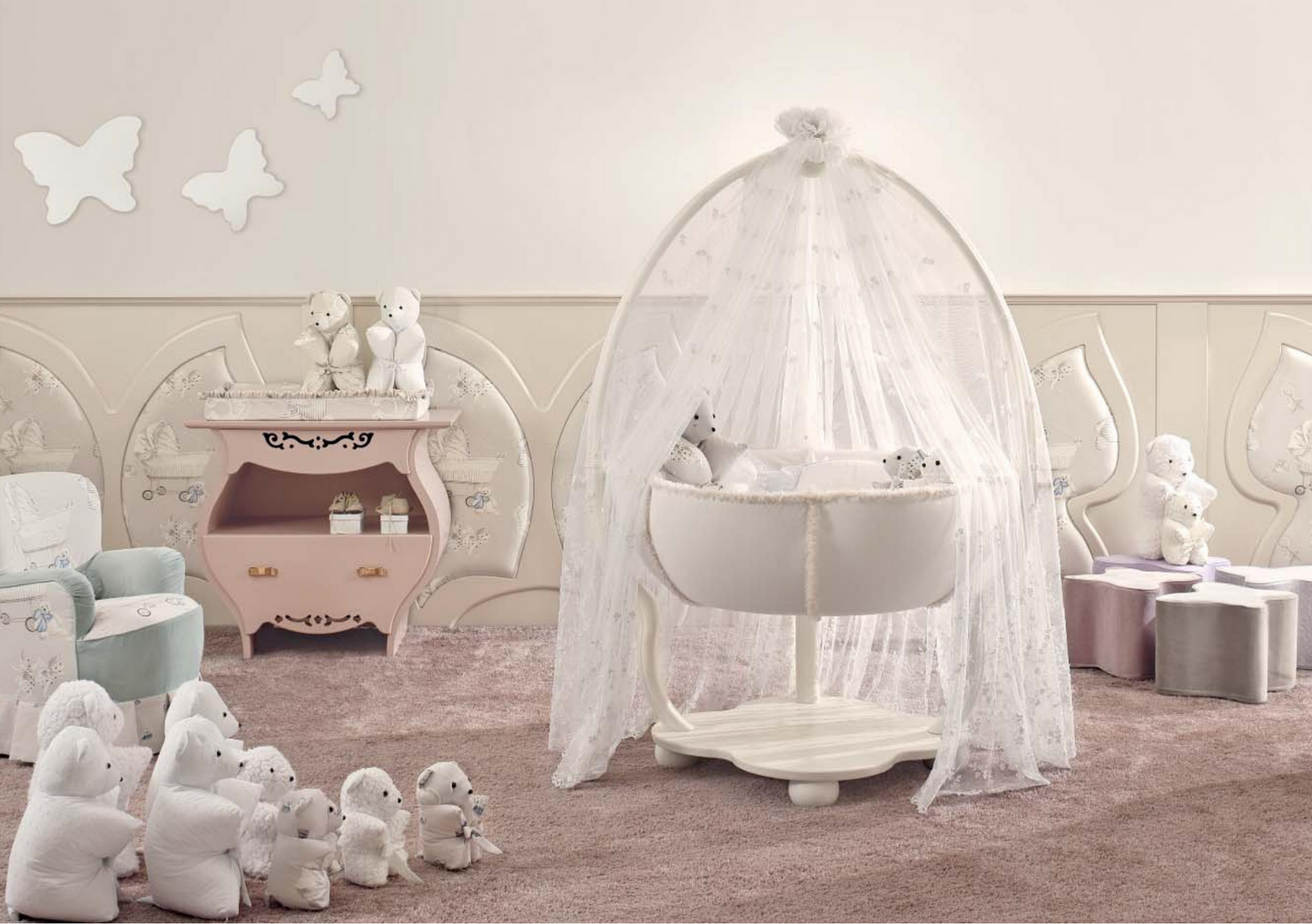 Beatrice Luxury Crib | Round Luxury Bassinet | Luxury Gifts