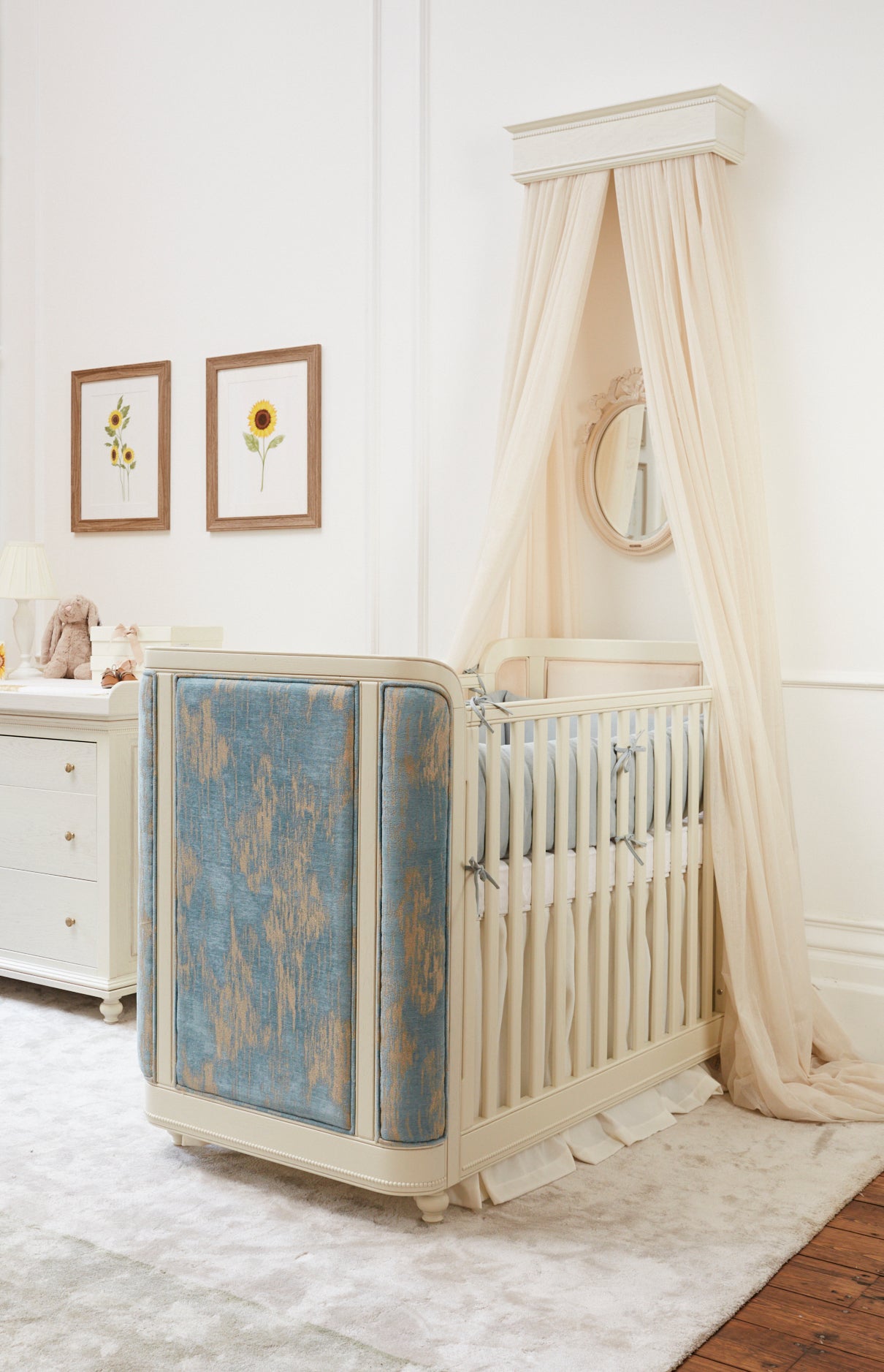 Stylish Luxury Cot Bed